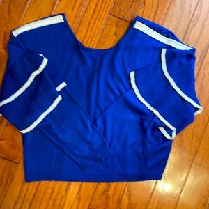 LOVE BY DESIGN womens M top BLUE frilly sleeves Excellent condition